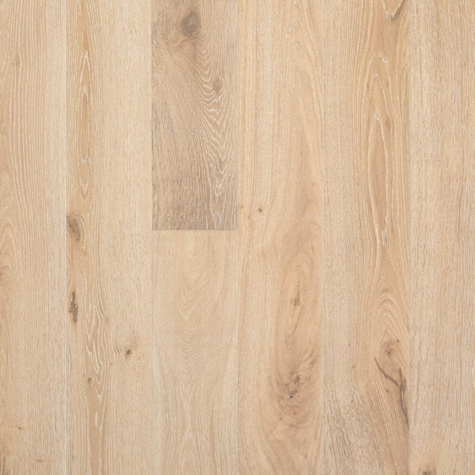 Engineered wooden flooring in colour Nordic Beach